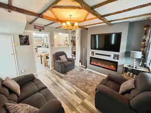 Lounge- click for photo gallery